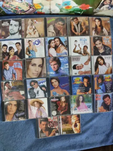 Lote cds Novela 27 cds Xica da Silva Vira Lata Torre Babel