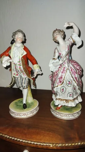 Casal de fidalgos porcelana alemã - Coleção antiga