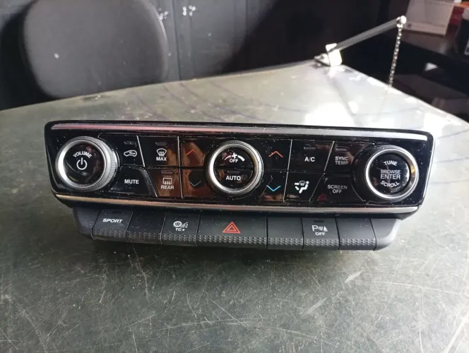 Comando Ar Condicionado Digital Fiat Toro 2022 A 2025 Original 