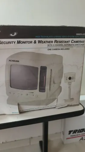 Camera e tv de segurança - Sistema analógico