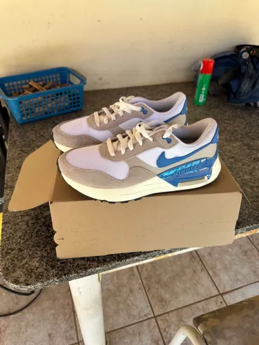 Tênis Nike Air Max nr 40 novo sem uso