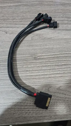 Cabo para ventoinhas adaptador SATA para PWM 4-pin 4 Fans Coolers Ventoinhas