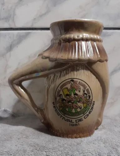 Caneca De Cerâmica Do 1° Festival De Chopp 1981 - Conj. Juventude Samba Show Mangueira