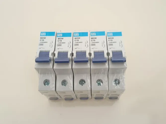 Kit com 5 Disjuntores Weg 10 A