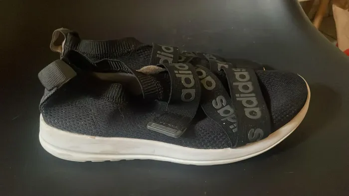 Tênis Adidas - 36