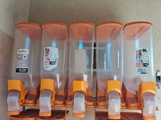 Dispensers ( Pet Box ) Comerciais para ração e sementes