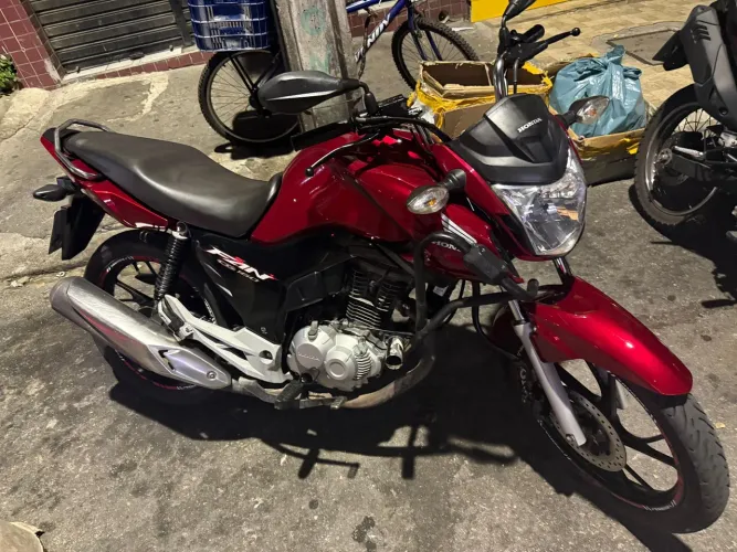 Moto no ponto de transferir toda em dias