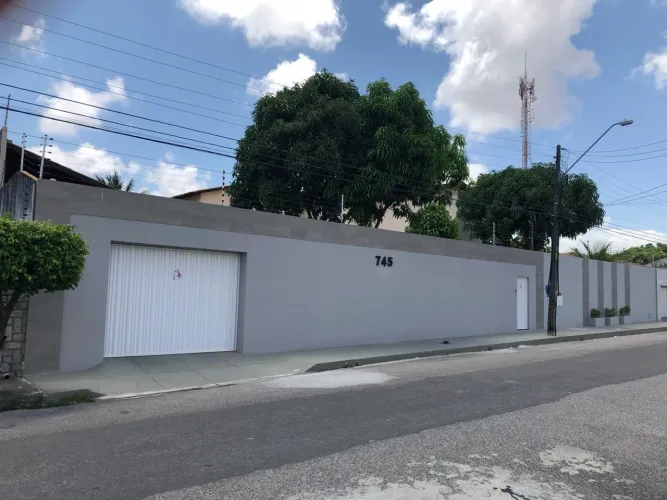 Vendo Casa de Luxo no Montese