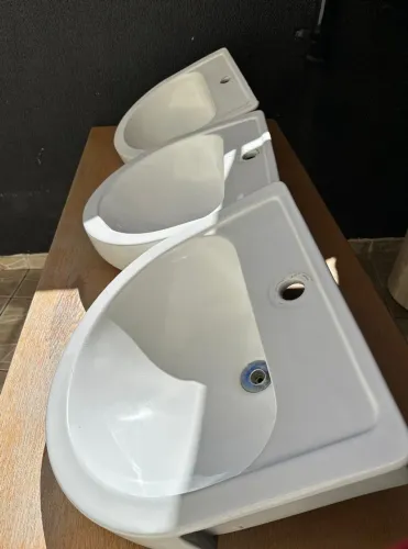 Cubas para banheiro, novas e prontas para uso