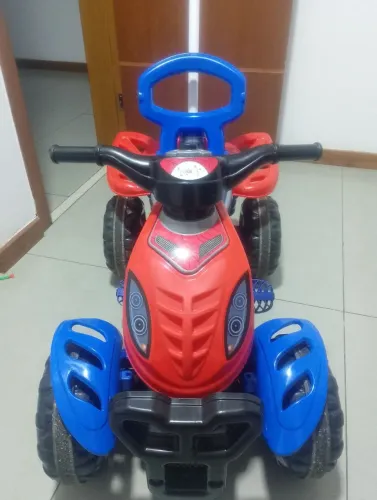 Carrinho De Passeio Infantil Empurrador Pedal Criança Spider Maral Cor Vermelho/Azul