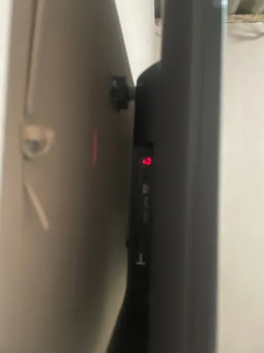 INSTALAÇÃO DE TV NO SUPORTE 