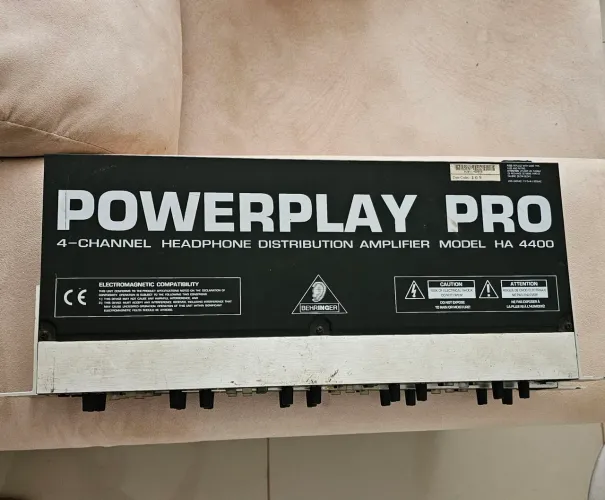 Amplificador de Fones Behringer Powerplay Pro HA4400 - 4 Canais - 2 Unidades<br>