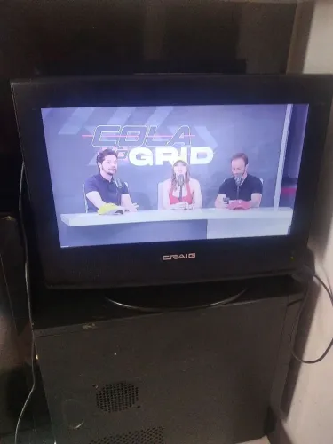 Tv Craig 15 polegadas av HDMI vga ..precisa de conversor