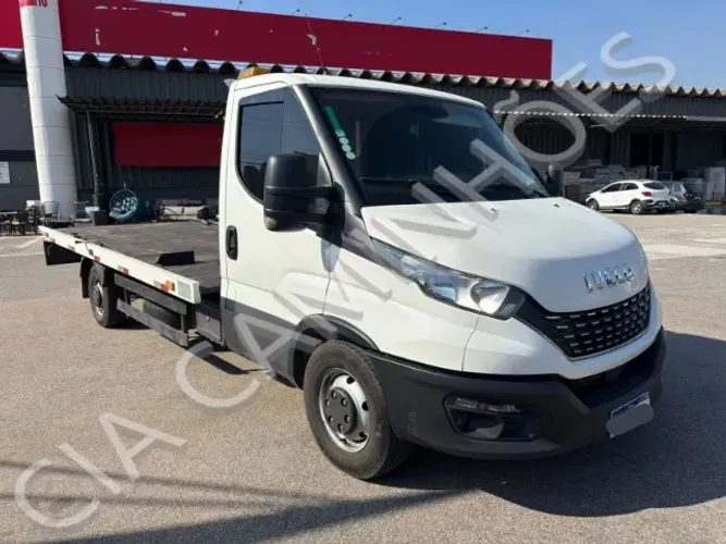 Iveco Daily 35-150 Ano 2022 Com Plataforma Ou No Chassis