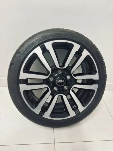 Rodas originais Mini Cooper aro 17 com Pneus Novos