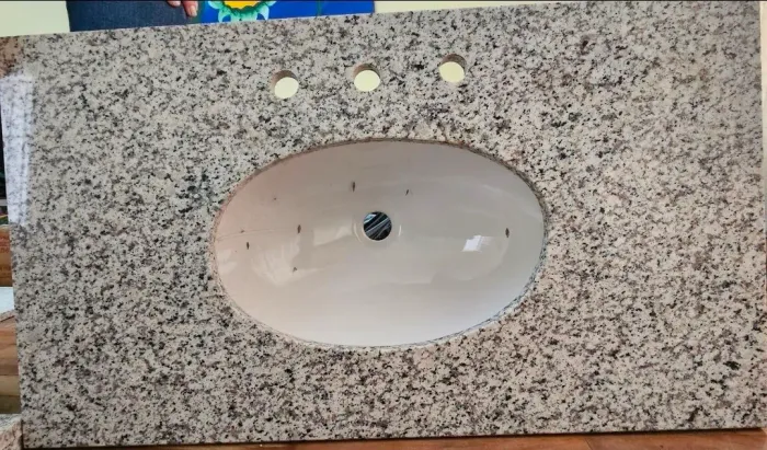 Pias para banheiro, com torneiras