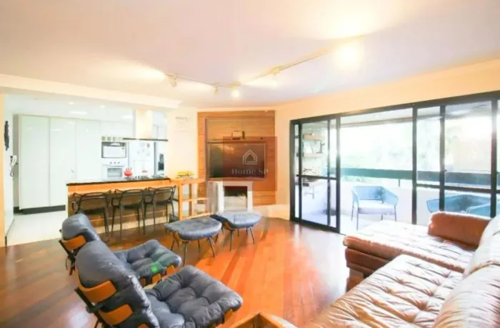 Um dos condomínios mais procurados de Moema, excelente localização com lazer completo