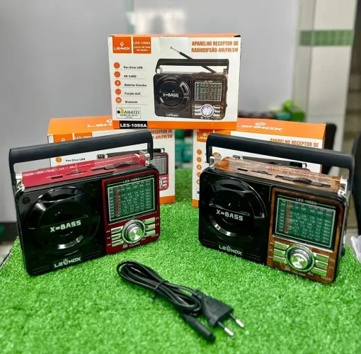 Rádio Portátil X-Bass LEOMOX com Pen Drive, SD Card e Bluetooth