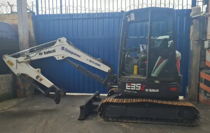 Miniescavadeira Bobcat E35z 2022 1026,3hs Fechada+ar+est Aço