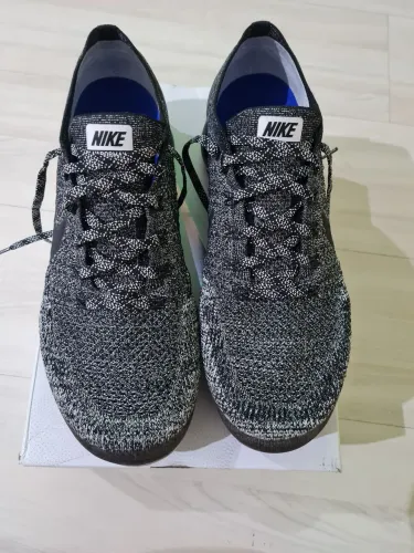 Tenis nike air vapormax flyknit..novo..original  na caixa...tam 43