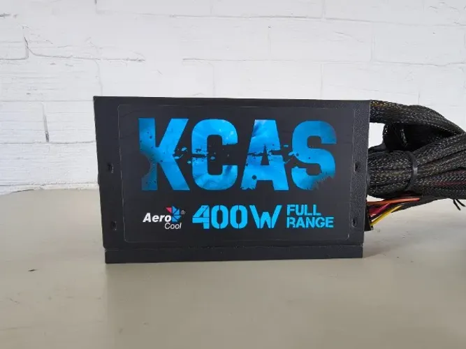 Fonte Gamer ATX Aerocool KCAS 400W 80 Plus Full Range APFC - Usada, completa e funcionando