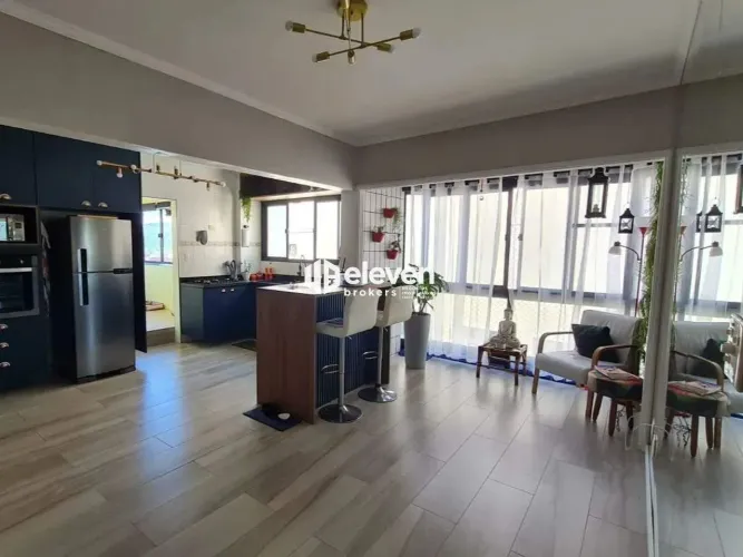 Apartamento à venda com vista privilegiada para o mar na Ponta da Praia em Santos/ SP.