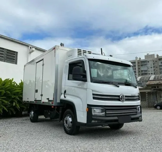 VW Delivery Express Baú Refrigerado 2020 