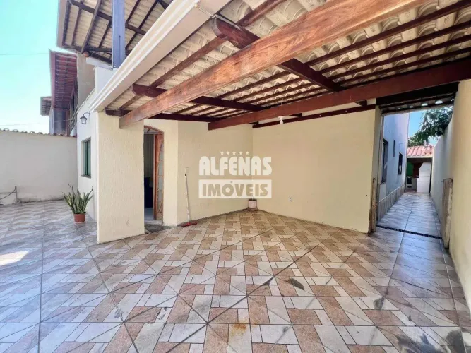 CASA Á VENDA, 3 QUARTOS, 3 VAGAS E VARANDA GOURMET, NO BAIRRO COLONIAL - CONTAGEM