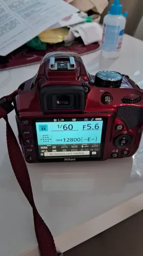 Câmera Nikon DSLR D3.400 praticamente nova sem arranhão ou marca de uso com Bluetooth 