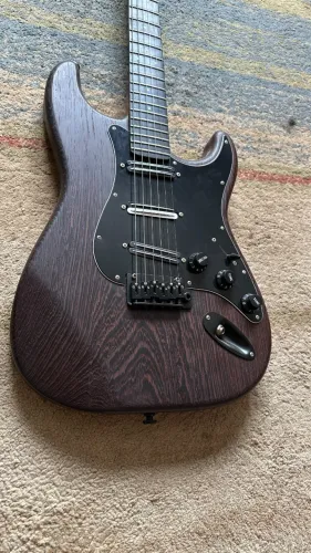 Strato Africana Eco Guitar