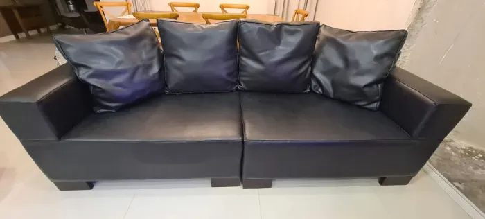 Sofá de Courissimo Preto 4 Lugares