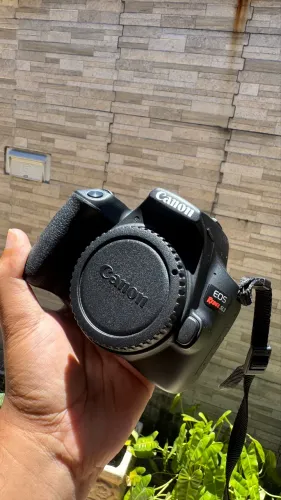 Canon SL3 + 2 lentes + bateria extra