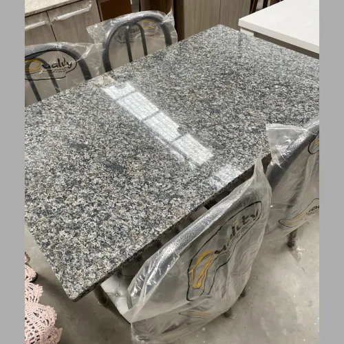 Mesa com 4 cadeiras - entregamos hoje 