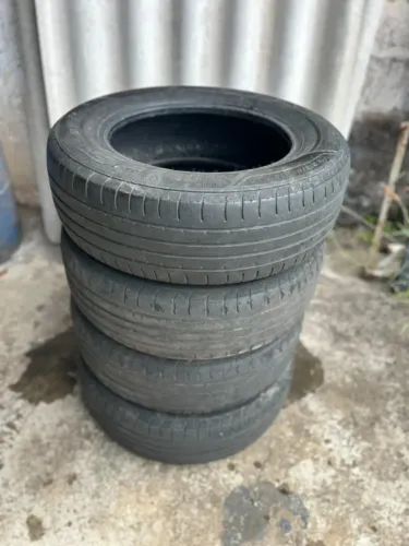 Pneus Usados - Aro 16 - 215/65R16 Nexen / Pirelli Scorpion
