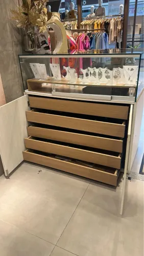 Balcão Expositor para Joias e Acessórios