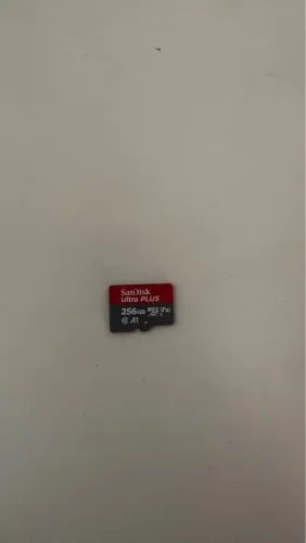 Cartão MicroSD SanDisk Ultra PLUS 256GB