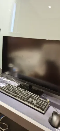 Monitor LG Ultragear 31 QHD 165Hz HDR