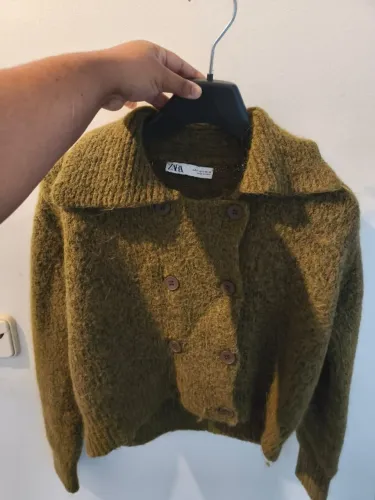 vendo camisa de frio da zara em otimo estado whatsapp *