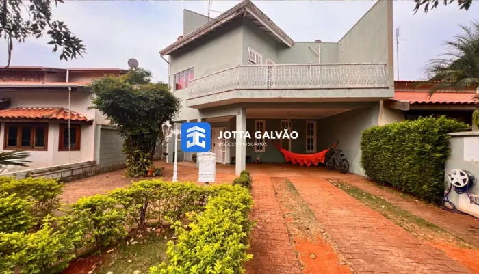Casa a venda no Condomínio Okinawa