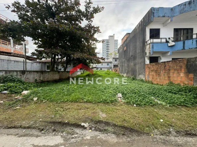 Lote em Rua 256 - Meia Praia - Itapema/SC