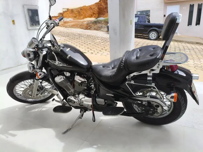 Shadow 600
