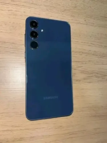 Vendo ou troco a55 5g 256gb e 16 de ram novinho