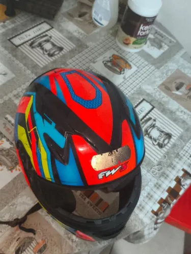 capacete FW3