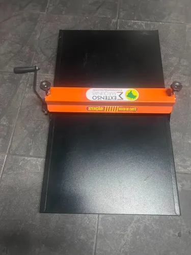 Máquina de Corte E Vinco Manual Tamanho: 50 cm, Levara 3 facas Corte E Vinco