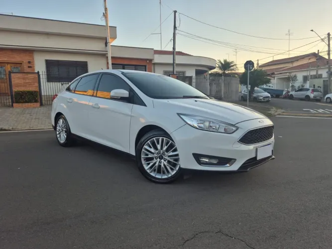 Ford Focus Fastback Se/se Plus 2.0 Flex Aut. 2018