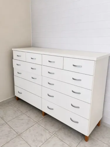 Vendo cômoda