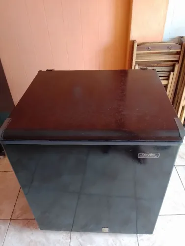 Freezer horizontal 230L Esmaltec