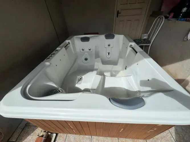 Banheira de Hidromassagem | Jacuzzi 