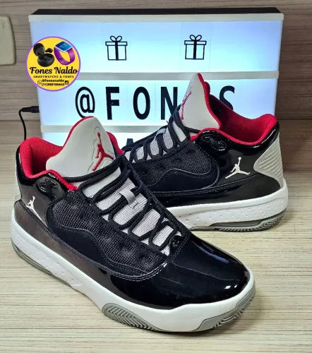 Nike Jordan Max Aura 2