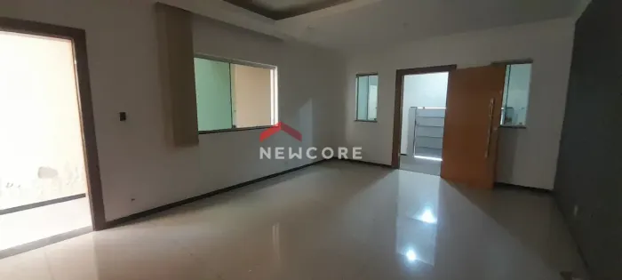 Casa em Rua Camanducaia - Parque Xangri-Lá - Contagem/MG